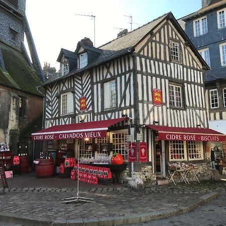 La Bonbonniere De Sofi Leilighet Honfleur Eksteriør bilde