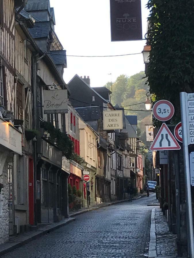 La Bonbonniere De Sofi Leilighet Honfleur Eksteriør bilde